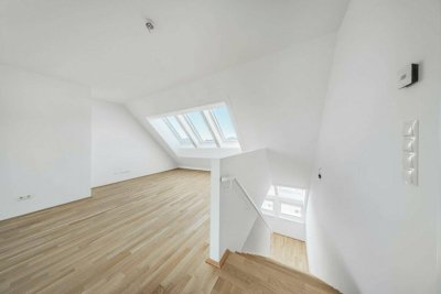 SKY HIGH >> lichtdurchflutete DG-Maisonette mit Dachterrasse >> ideale Verkehrsanbindung