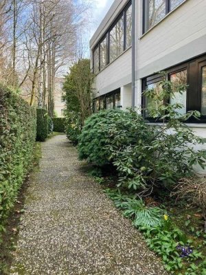 KRONBERG: Wie ein eigenes Haus in gepflegter Wohnanlage