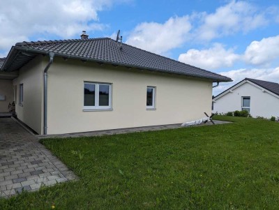 � Moderner Bungalow mit Panorama-Aussicht ins Grüne – ab 01.01.2026 bezugsfrei