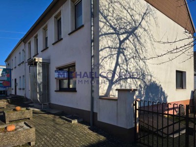VERKAUFT / Ein- bis Zweifamilienhaus in zentraler Lage von Schmelz