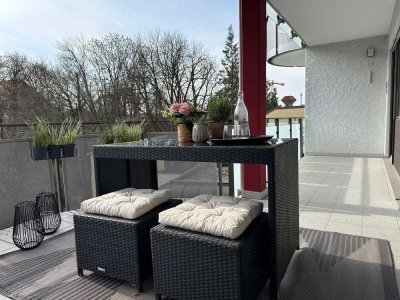 Möblierte 2-Zi.-Wohnung mit großem Südbalkon, Aufzug & TG-Stellplatz - direkt an den Pasing Arcaden