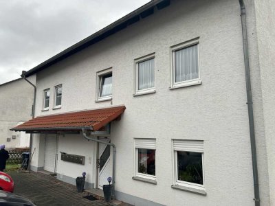 Freistehendes gepflegtes Mehrfamilienhaus mit 5 Wohneinheiten in sehr gepflegtem Zustand, voll vermi