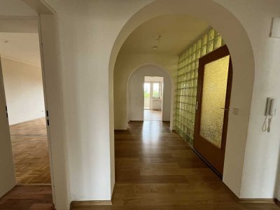 Schöne 4-Zimmer-Wohnung mit Balkon in Mannheim-Sandhofen