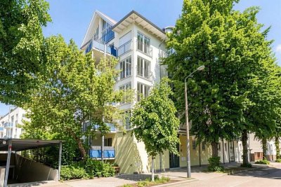 +++ An der Weißen Elster! Modernisierte 2-Zimmer-Wohung mit TG-Stellplatz und großem Balkon! +++