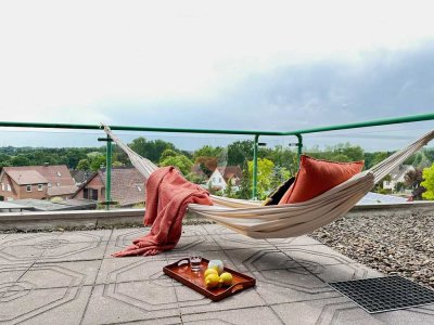 Terrassenwohnung mit Panoramablick und offenem Kamin