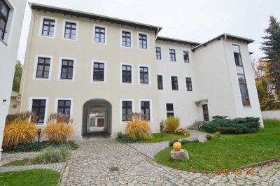 Erstbezug nach Komplettsanierung! Helle, schöne 3-Raumwohnung im ruhigen Gartenhaus.
