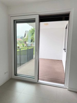 Neuwertige 2-Zimmer-Wohnung mit Balkon und Einbauküche in Waldstetten