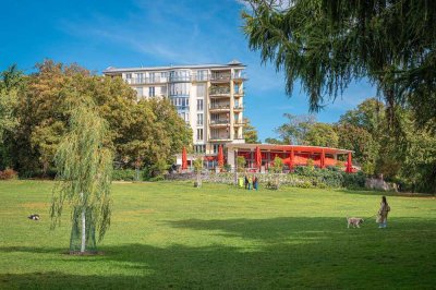 Sanierte 2-Zi.-Wohnung mit Loggia direkt am Weinbergspark – Berlin-Mitte