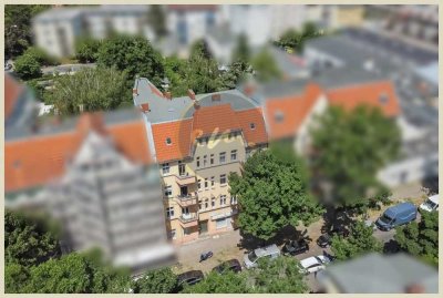Ruhige Lage, gute Vermietbarkeit, Wohnungen bereits umfangreich modernisiert, Dachgeschoss ausbaubar