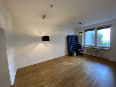 Vollständig renovierte 3-Zimmer-Wohnung mit Balkon in Düsseldorf
