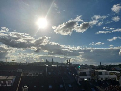 Traumblick über Aachen, 2ZKDB, 2 Balkone, Abstellkammer, Badewanne, Aufzug, Garage optional