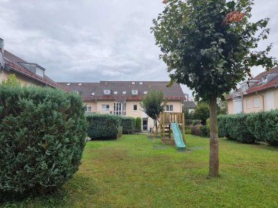 +++ 3-Zi.-DG-Whg. mit Balkon, EBK und TG-Stellplatz +++