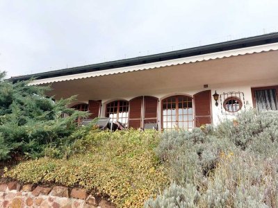 Freistehendes EFH mit großem Garten und unverbaubarem Blick