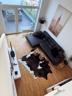 moderne Wohnung im Reihenhaus-Stil über 3 Ebenen mit W-Terrasse und 2x TG-Platz, teilmöbliert
