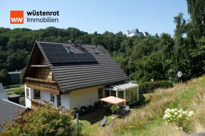 Wunderschönes Einfamilienhaus mit Einliegerwohnung, Schlossblick & großem Grundstück