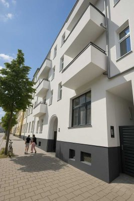 Erstbezug nach Sanierung! Wunderschöner Altbau mit Balkon