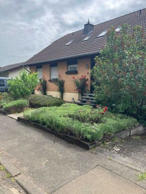 super gelegenes großzügiges Wohnhaus oder Renditeobjekt im schönen Weindorf Meddersheim