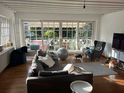 Stilvolle, vollständig renovierte 4-Raum-Wohnung mit gehobener Innenausstattung mit EBK in Münster