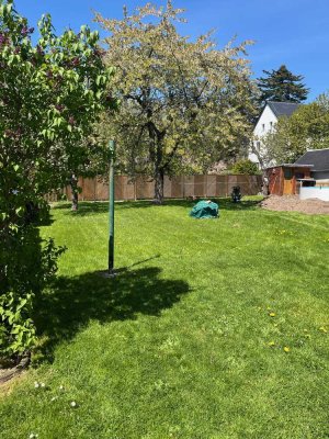 **2-Zimmer-Wohnung mit riesigem eigenen Garten, zusätzlichem Hobbyraum und EBK sucht handwerklich be