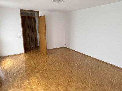 Stilvolle, gepflegte 4-Zimmer-Maisonette-Wohnung mit gehobener Innenausstattung mit EBK in Holzmaden