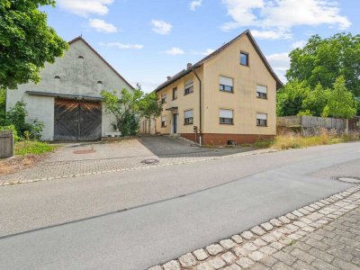Bezugsfreies Wohnhaus mit Nebengebäuden und Ausbaupotential in Treuchtlingen-Wettelsheim