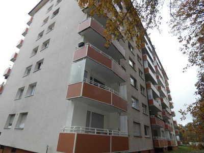 Helle 3 Zimmer-Wohnung im 6. OG mit Balkon & Weitblick über Gravenbruch
