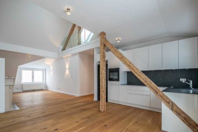 Rarität in Pasing 4-Raum-Maisonette-Wohnung mit Balkon und Einbauküche