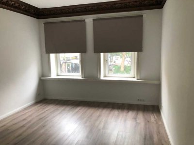 Schöne neu sanierte 1,5-Raum-Hochparterre-Wohnung mit Balkon in Hamburg Eimsbüttel bis 01.01.26