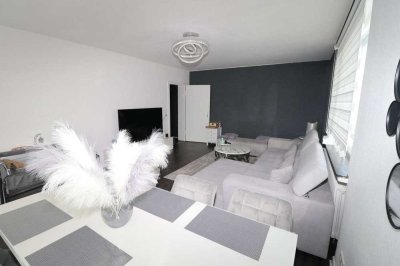 Sanierte Wohnung mit Balkon an der Steuerwalder Straße mit Parkplatz