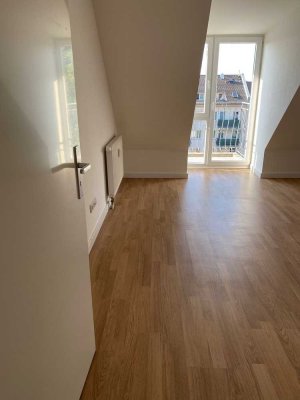 Stilvolle 2,5-Zimmer-Wohnung mit EBK in Berlin Britz (Neukölln)