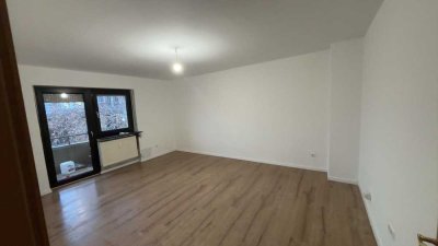 Attraktive 2-Zimmer Wohnung im 4. OG, vollsaniert in Ludwigshafen