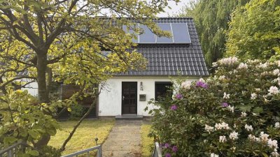 Modernisierte Haushälfte mit großzügigem Grundstück