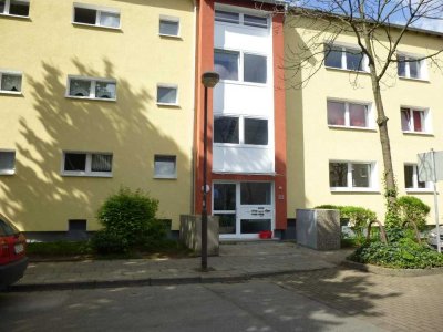 Schöne helle Erdgeschoss Wohnung mit Dusche!