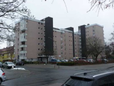 +++ SEHR SCHÖNE, GUT GESCHNITTENE 3 ZIMMER EIGENTUMSWOHNUNG MIT FAHRSTUHL  IN SZ-LEBENSTEDT +++