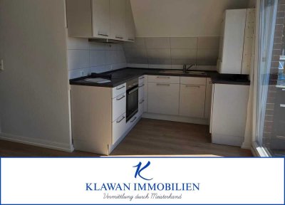 Sanierte Dachgeschosswohnung mit Balkon