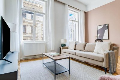 3 Zi Altbau-Flair im Herzen des 6. Bezirks, Gehweite von Mariahilfer Str. und Naschmarkt entfernt(VIE224)