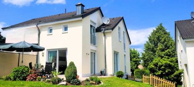 Much - Attraktive, sehr gepflegte Doppelhaushälfte mit Garage u. Garten in Südwest-Ausrichtung