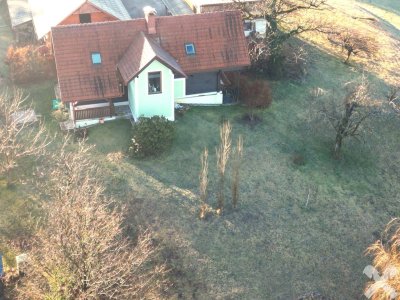 Machen Sie uns ein Angebot! Saniertes Holz-Bauernhaus in leicht erhöhter Lage