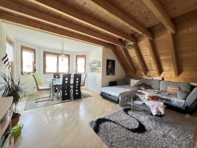 Ansprechende 3,5-Zimmer-Wohnung mit Erker und Balkon