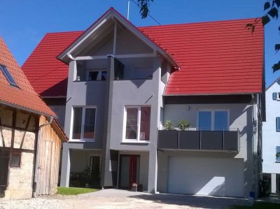 Neuwertige 3-Zimmer-Maisonette-Wohnung mit Balkon und EBK in Kusterdingen -Wankheim
