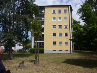 **Der langjährige Mieter ist schon da: Zentral gelegene 2-Zimmer-Whg. an der Isar mit Einzelgarage**