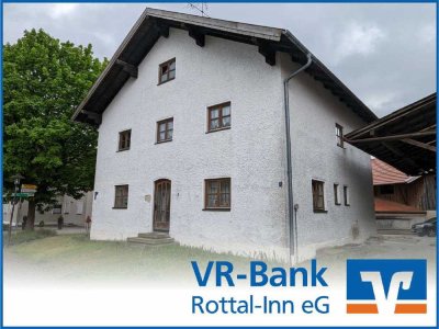 RESERVIERT - Zweifamilienhaus in zentraler Lage von Ering