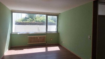 HATTERSHEIM: Gut geschnittene 3 ZW mit Gäste-WC - Renovierungsbedürftig -