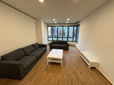 Möblierte 3,5-Zimmer-Wohnung mit Tiefgaragenstellplatz in Düsseldorf Unterbilk
