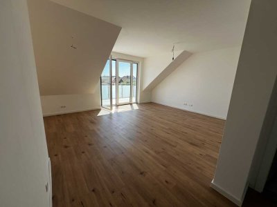 Geschmackvolle 2,5-Raum-DG-Wohnung mit gehobener Innenausstattung mit Balkon in Bürstadt