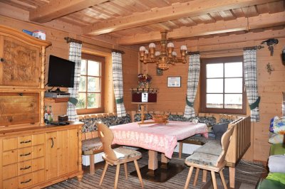 Alpine Hütte mit Nebengebäude &amp; Fischteichen – Freizeitwohnsitz / Gaimberg bei Lienz