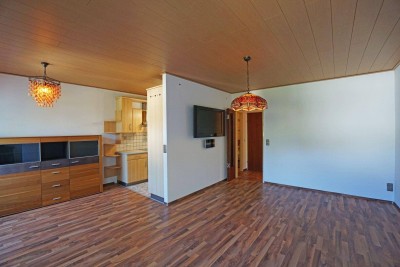 Großzügige 4-Zimmerwohnung in Ruhelage inklusive Parkplatz im Zentrum
