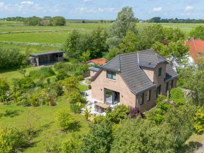 Design trifft Naturidylle                                                            Kernsanierte...