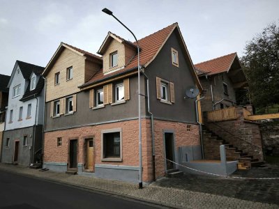 Einfamilienhaus mit 6 Zimmern und Garage in Bad König