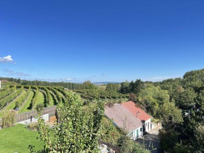 Moderne Wohnoase in Top-Lage: Doppelhaushälfte mit Panoramablick, Garten, Terrasse, 2 Stellplätzen &amp; 2 Außen- Abstellräume!